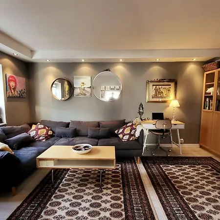 Apartment Superb And Central Place! Airb&b Favorite *