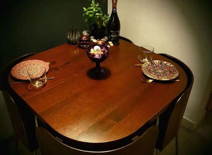 Apartment Superb And Central Place! Airb&b Favorite *