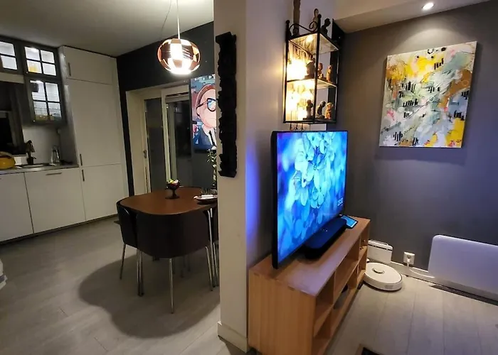 Superb And Central Place! Airb&b Favorite Апартаменты